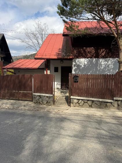 Casă individuală cu 3 camere cu Teren 332 Mp în Castelul Peleș
