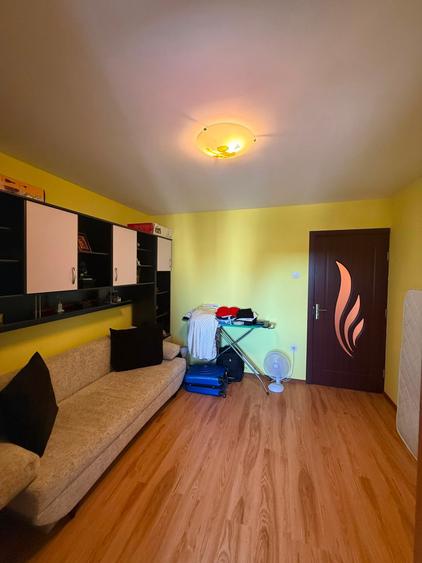 Apartament cu 2 camere decomandat în Liliacului