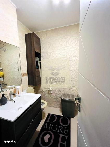 Apartament cu 3 camere decomandat în Turnișor