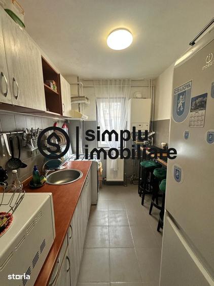 Apartament cu 3 camere semidecomandat în Central