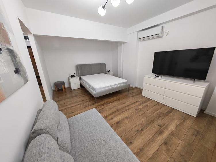 Garsonieră decomandată în Brâncoveanu