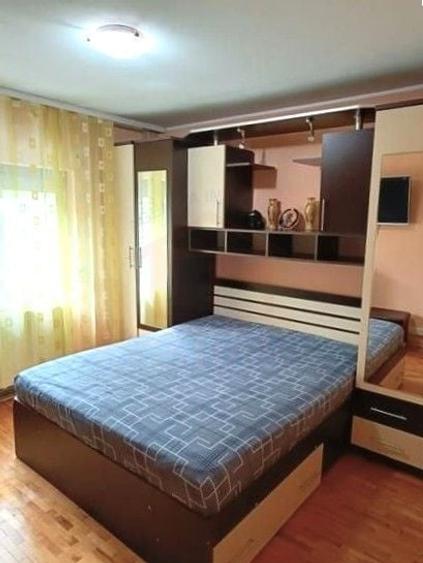 Apartament cu 2 camere decomandat, mobilat în Piața Centrală