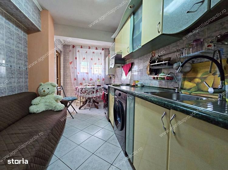 Apartament cu 2 camere decomandat în Micro 18