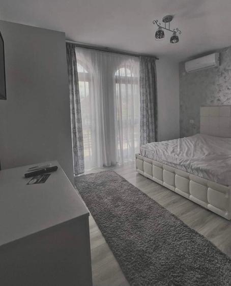 Casă cu 5 camere cu Teren 405 Mp în Central