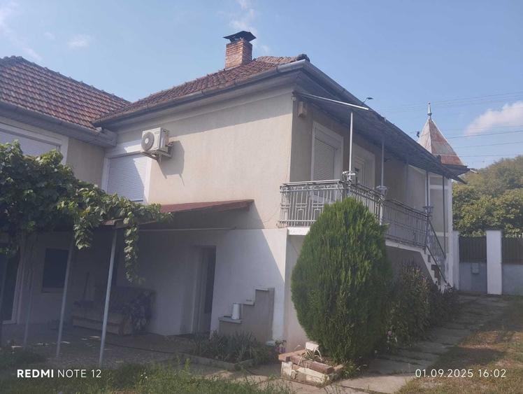 Casă cu 4 camere în Păuliș