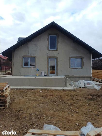 Casă cu 3 camere decomandat cu Teren 500 Mp în Bârnova