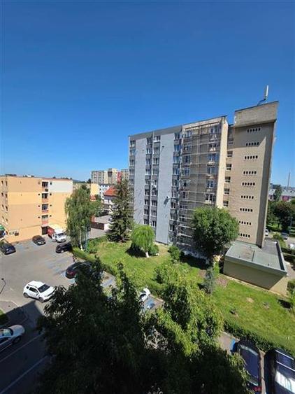 Garsonieră semidecomandată în 13 Decembrie