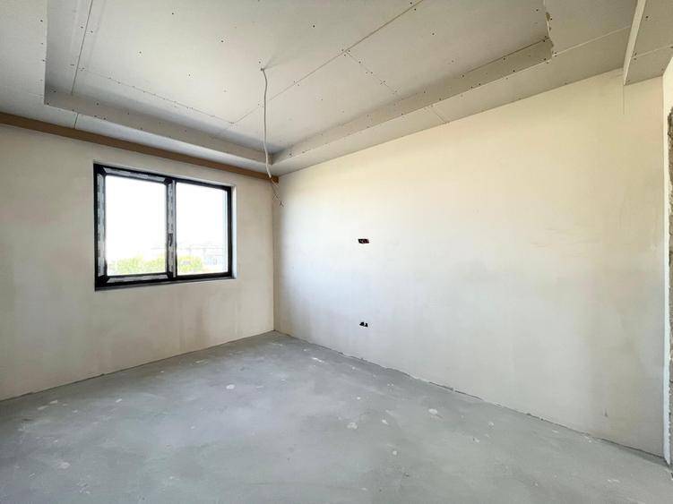 Duplex cu 5 camere cu Canalizare în Moșnița Nouă