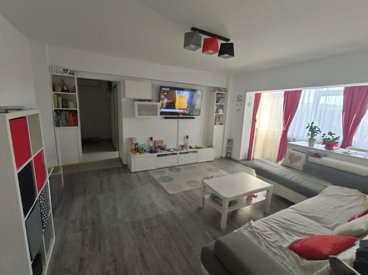 Apartament cu 2 camere semidecomandat în Central