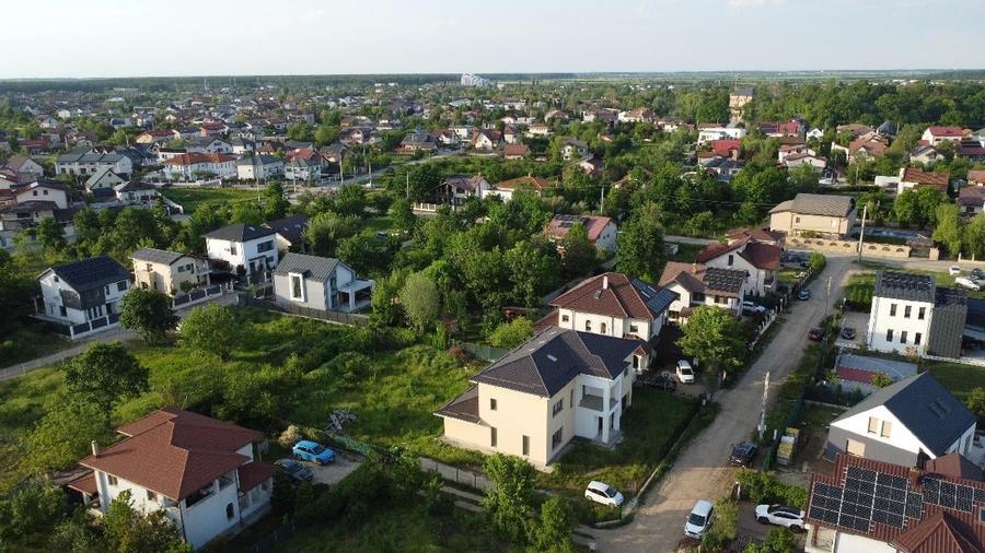 Casă individuală cu 5 camere cu Teren 1600 Mp în Mogoșoaia