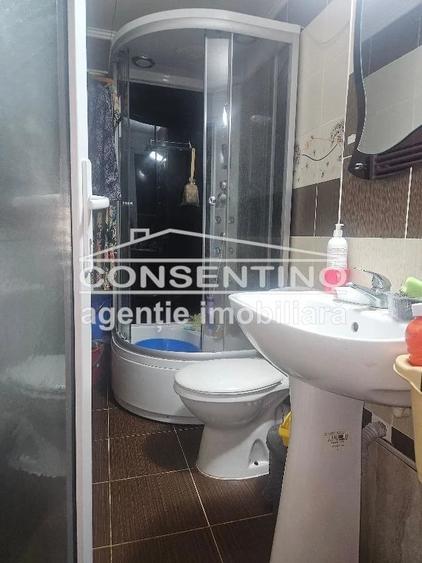 Garsonieră decomandată în Unirii Centru