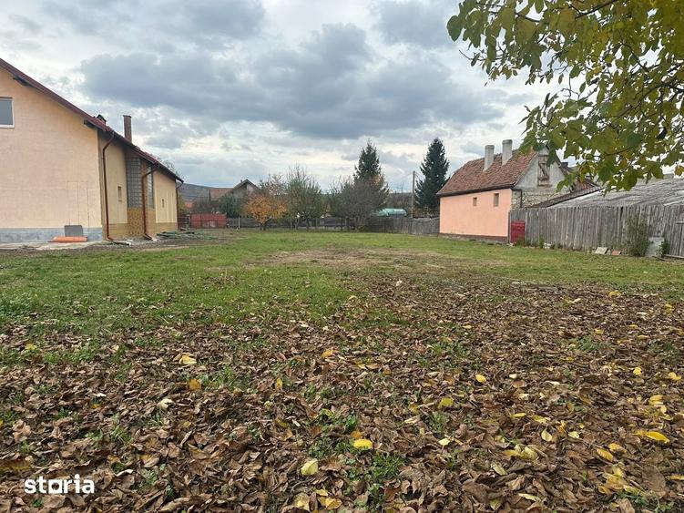 Teren de 2700 mp, în Hărman