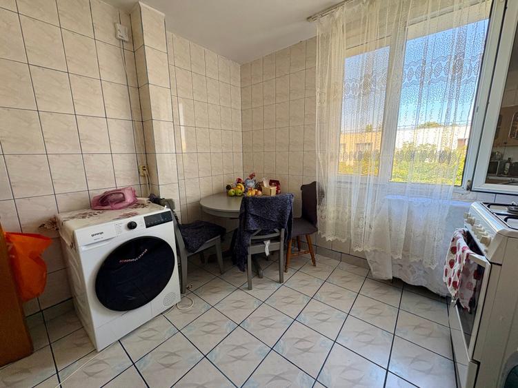 Apartament cu 2 camere decomandat în P-ța Reșița