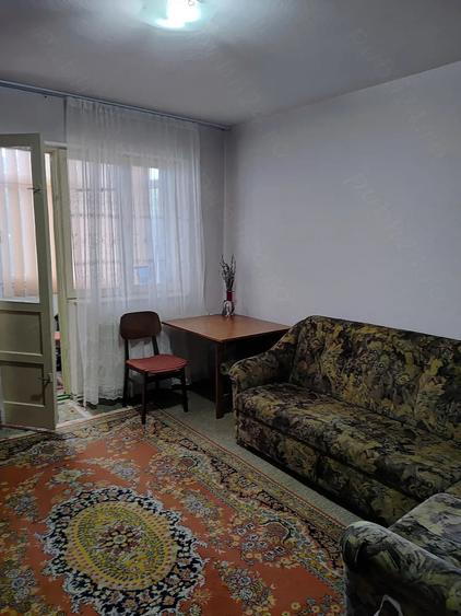 Apartament cu 2 camere decomandat în Breaza de Sus