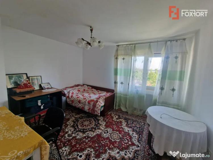 Casă cu 7 camere cu Teren 1439 Mp în Nord