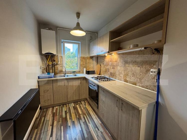 Apartament cu 3 camere semidecomandat, mobilat în Mănăștur