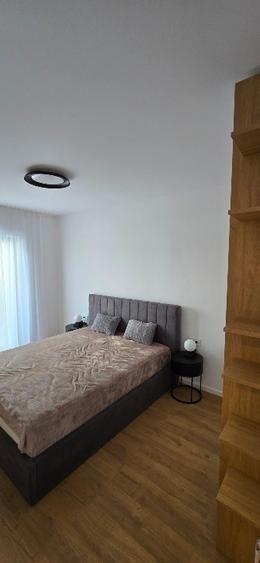 Apartament cu 2 camere decomandat, mobilat în Barbu Văcărescu
