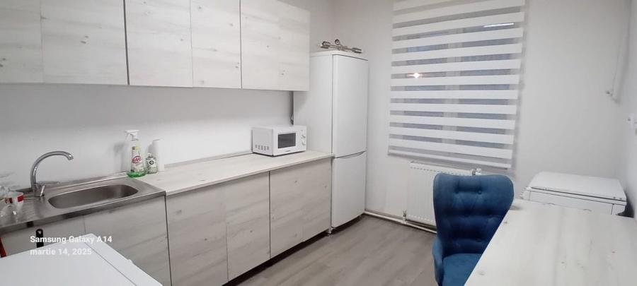 Garsonieră decomandată în Petros