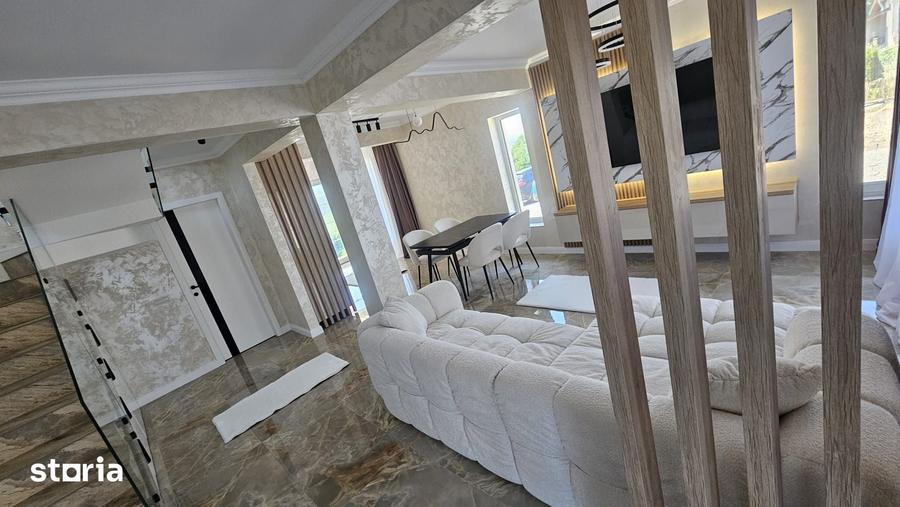 Casă cu 4 camere cu Teren 300 Mp în Central