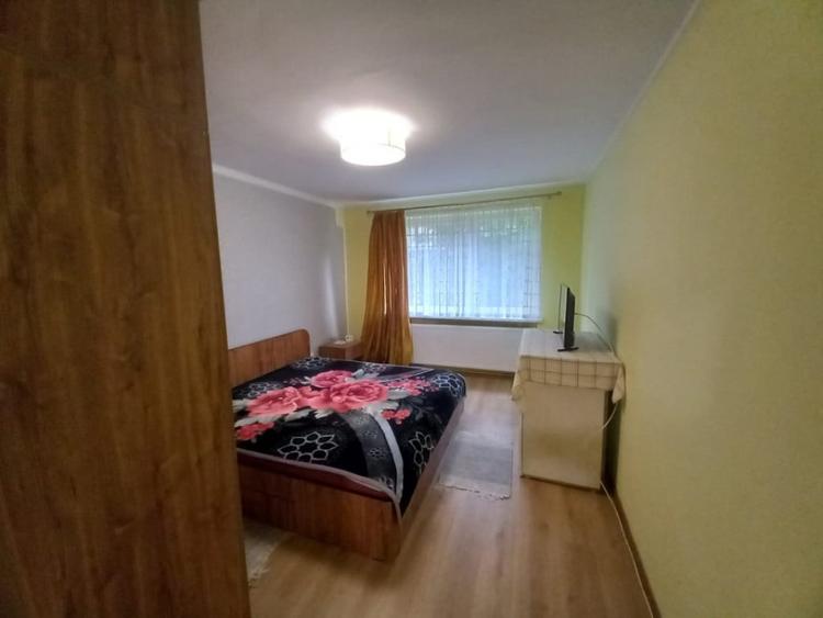 Apartament cu 3 camere decomandat în Săsar