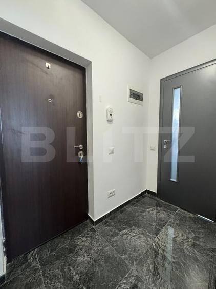 Apartament cu 3 camere semidecomandat, mobilat în Florești