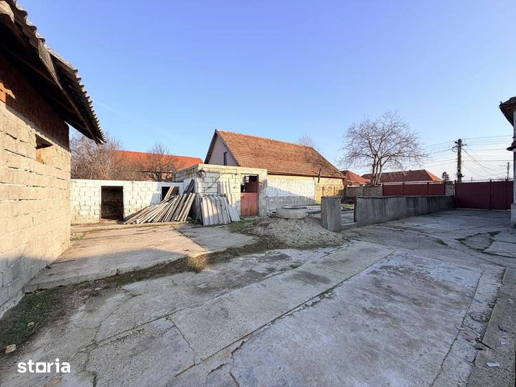 Teren de 400 mp, în Bujac