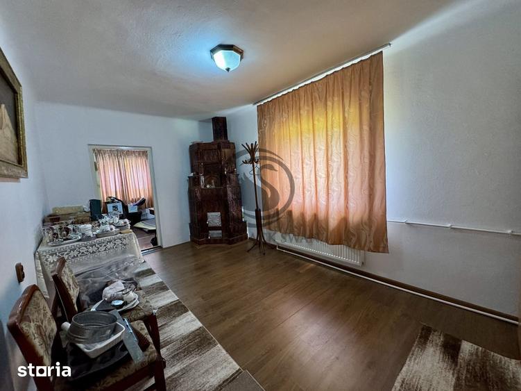 Casă cu 5 camere cu Teren 3117 Mp în Dumbrăvești