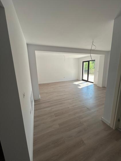 Apartament cu 3 camere decomandat în Găgeni