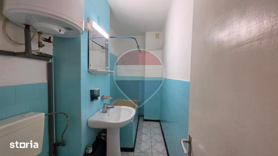 Apartament cu 4 camere în Vitrometan