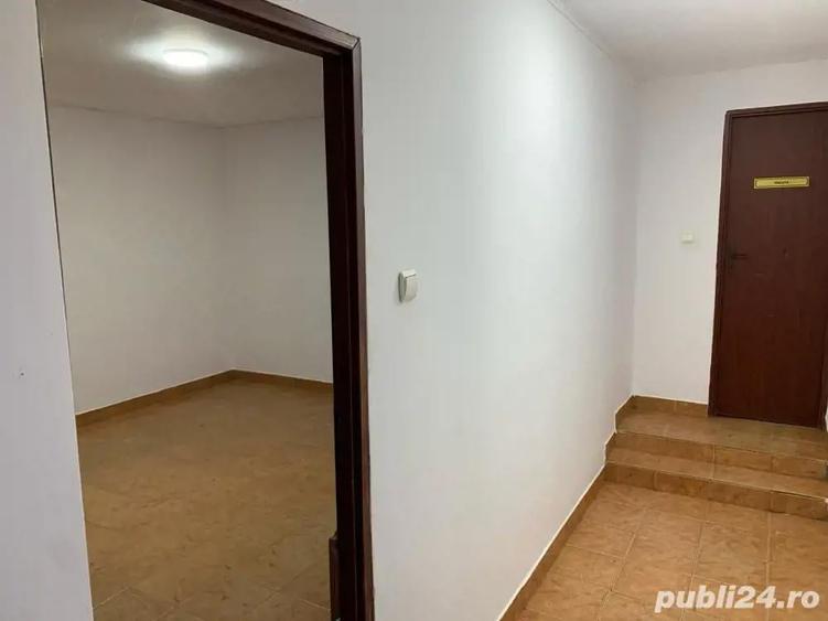 Spațiu comercial, de 6,000 mp, în Central