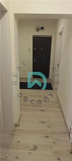 Apartament cu 3 camere decomandat în Astra