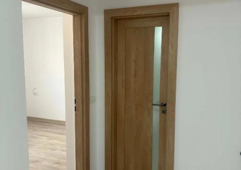Apartament cu 3 camere decomandat în Calea București