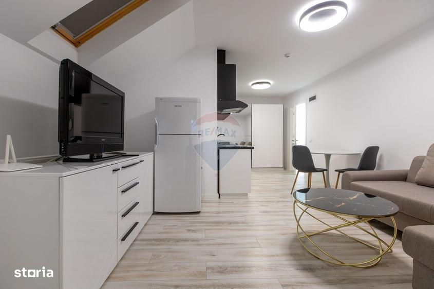 Spațiu comercial, de 1,200 mp, în Central