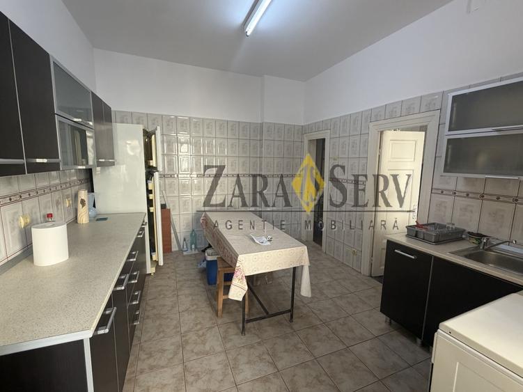 Casă individuală cu 4 camere cu Canalizare în Nord