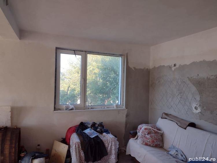Casă cu 6 camere în Costi
