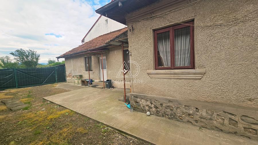 Casă individuală cu 7 camere cu Teren 1296 Mp în 9 Mai