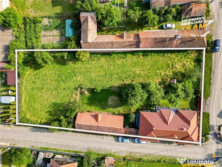 Casă cu 6 camere cu Teren 1911 Mp în Ilieni