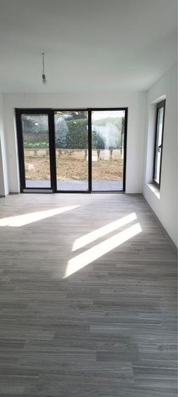 Casă cu 4 camere în Valea Borcutului