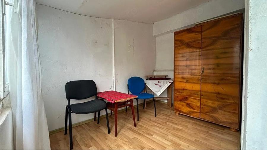 Garsonieră decomandată în Rogerius