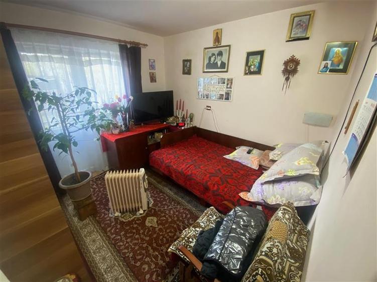 Casă cu 3 camere cu Teren 242 Mp în Central