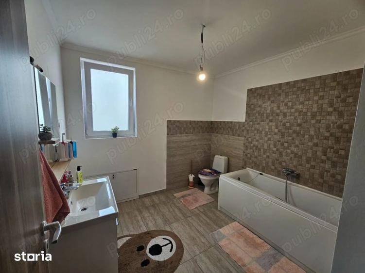 Casă cu 3 camere cu Teren 345 Mp în Dumbrăvița