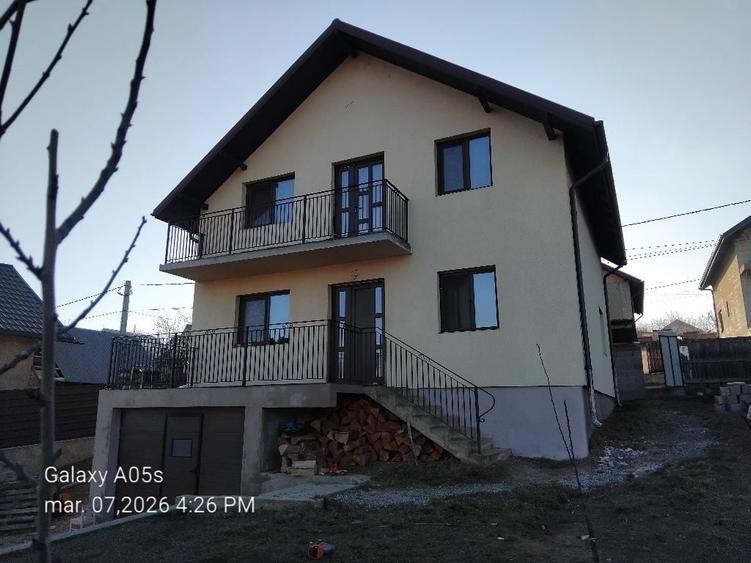 Casă cu 4 camere în Lunca Cetățuii