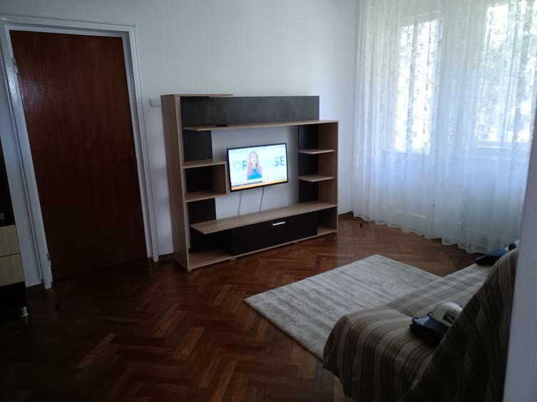 Apartament cu 2 camere semidecomandat în Exterior Sud