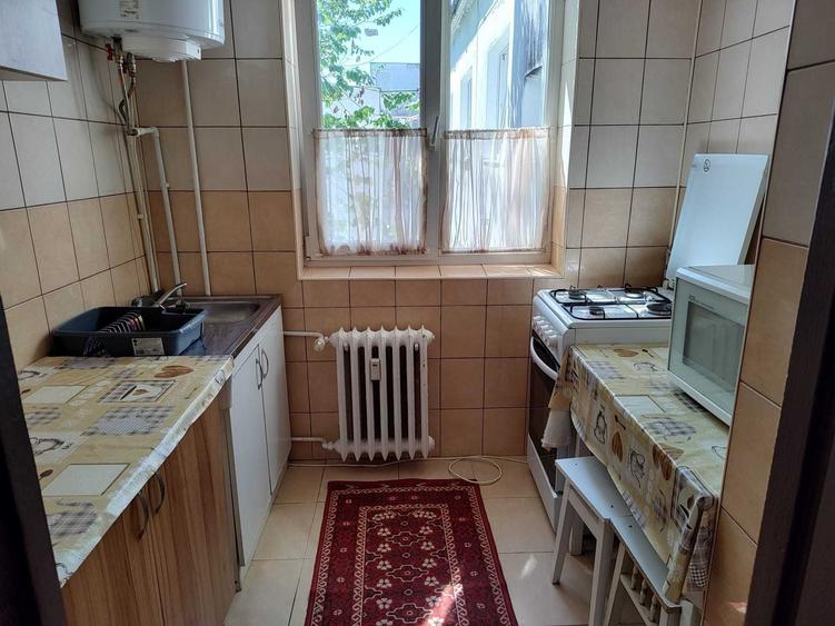 Apartament cu 2 camere semidecomandat în Dosu Bricii