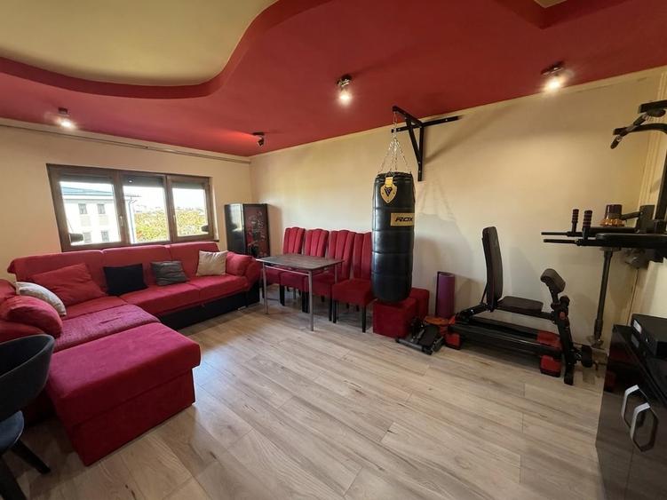 Apartament cu 2 camere, mobilat în Lipovei