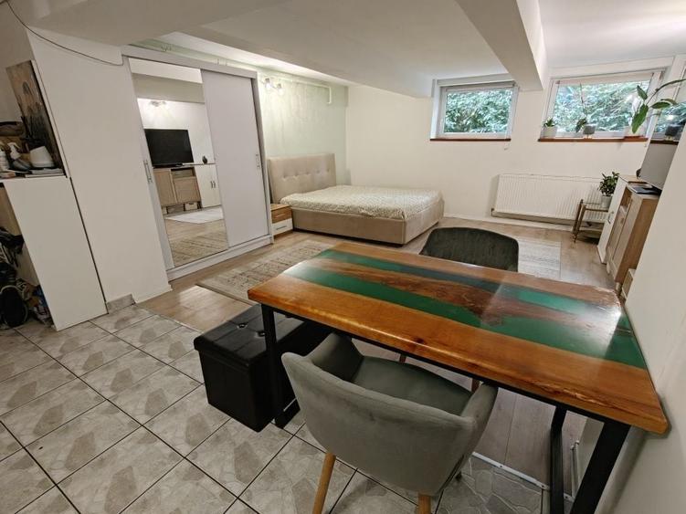 Apartament semidecomandat în Andrei Mureșanu