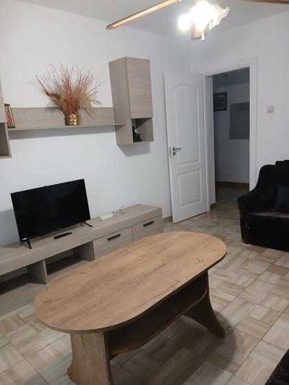 Apartament cu 2 camere decomandat în Amara