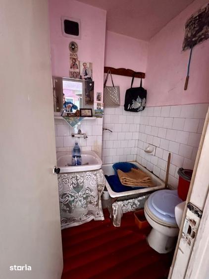 Apartament cu 4 camere decomandat în Central