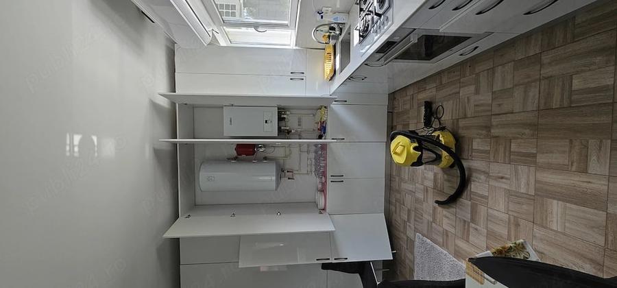 Casă cu 3 camere cu Teren 1075 Mp în Topalu