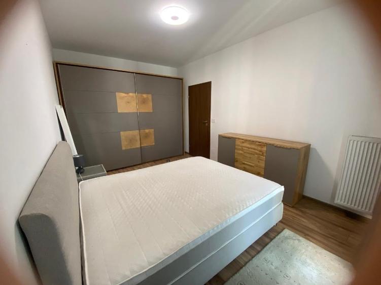 Apartament cu 2 camere decomandat, mobilat în Torontalului